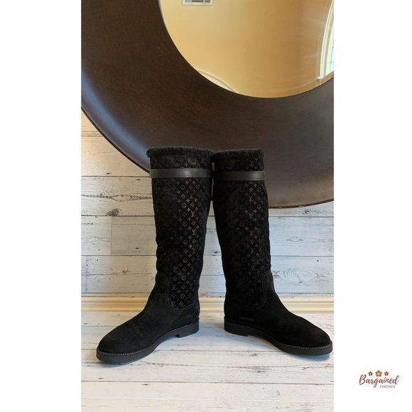 🛑SOLD🛑Authentic LOUIS VUITTON Monogram Suede - Picture 12 of 13